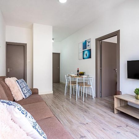 Eleni'S 1-Br Apt In Larnaca Center Екстериор снимка