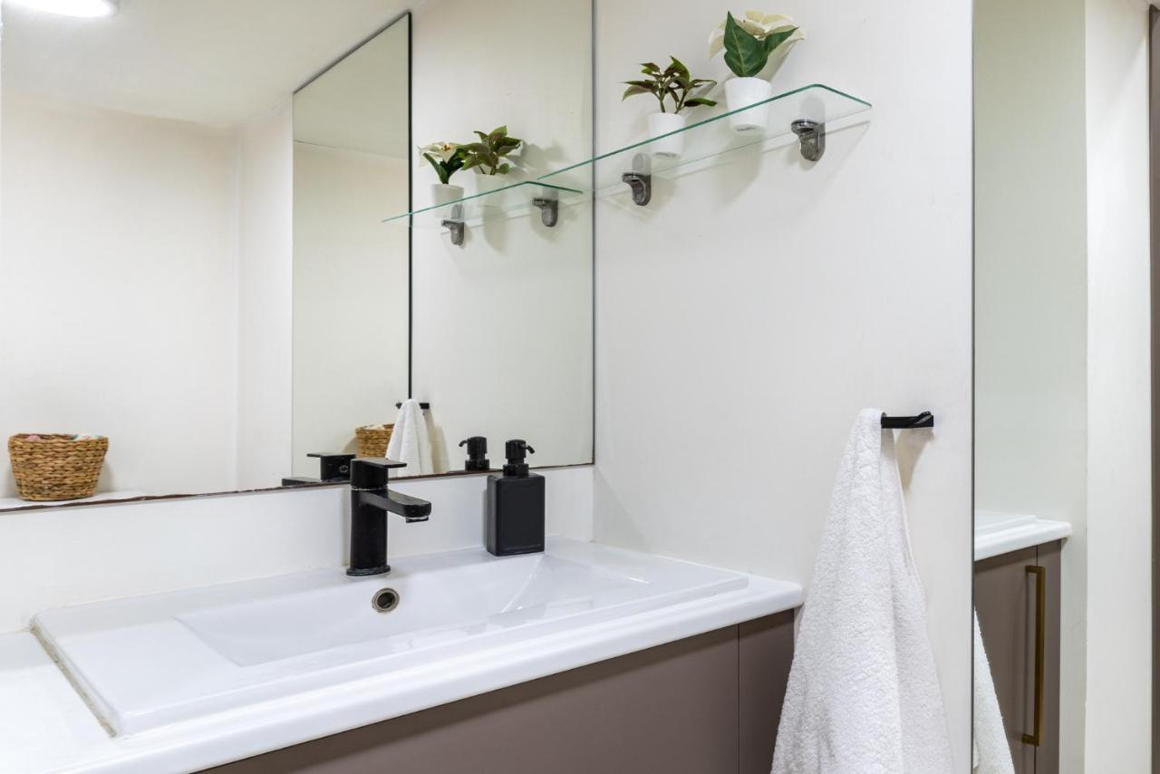 Eleni'S 1-Br Apt In Larnaca Center Екстериор снимка