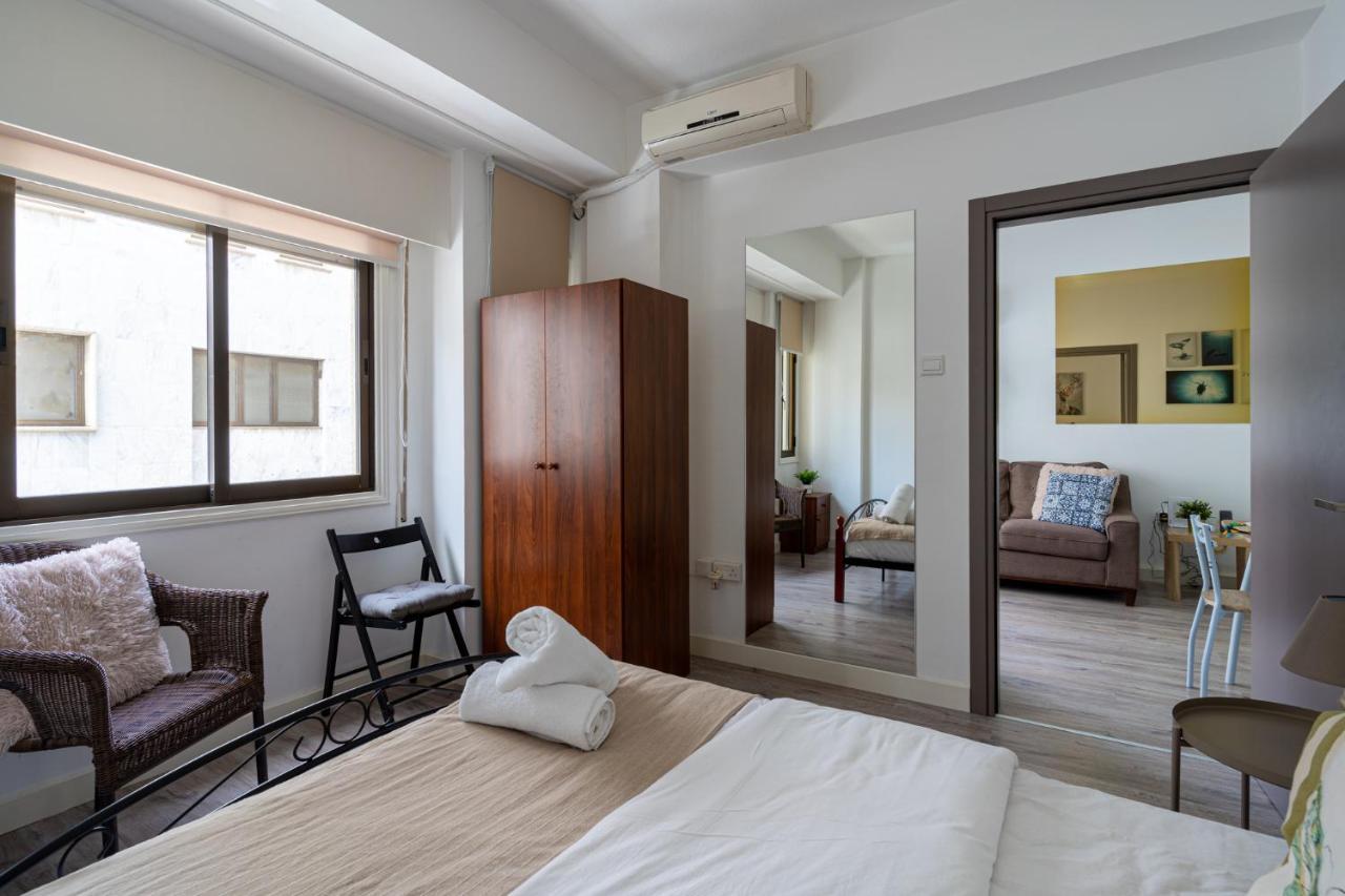 Eleni'S 1-Br Apt In Larnaca Center Екстериор снимка
